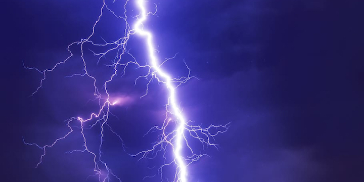 lightning-jadu