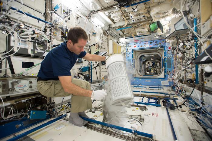 low-res-astronaut-thomas-pesquet-inserts-blood-samples-for-marrow-into-the-minus-eighty-degree-labor