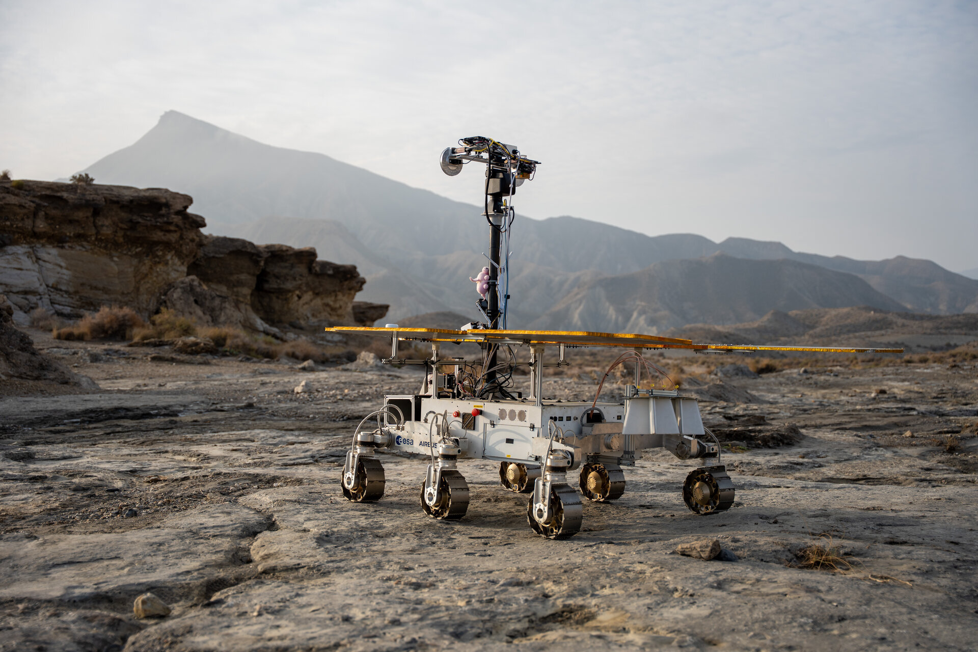 mars-rover-meets-desert-pillars