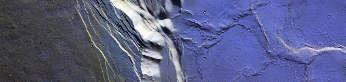 newfound-frost-atop-olympus-mons-pillars
