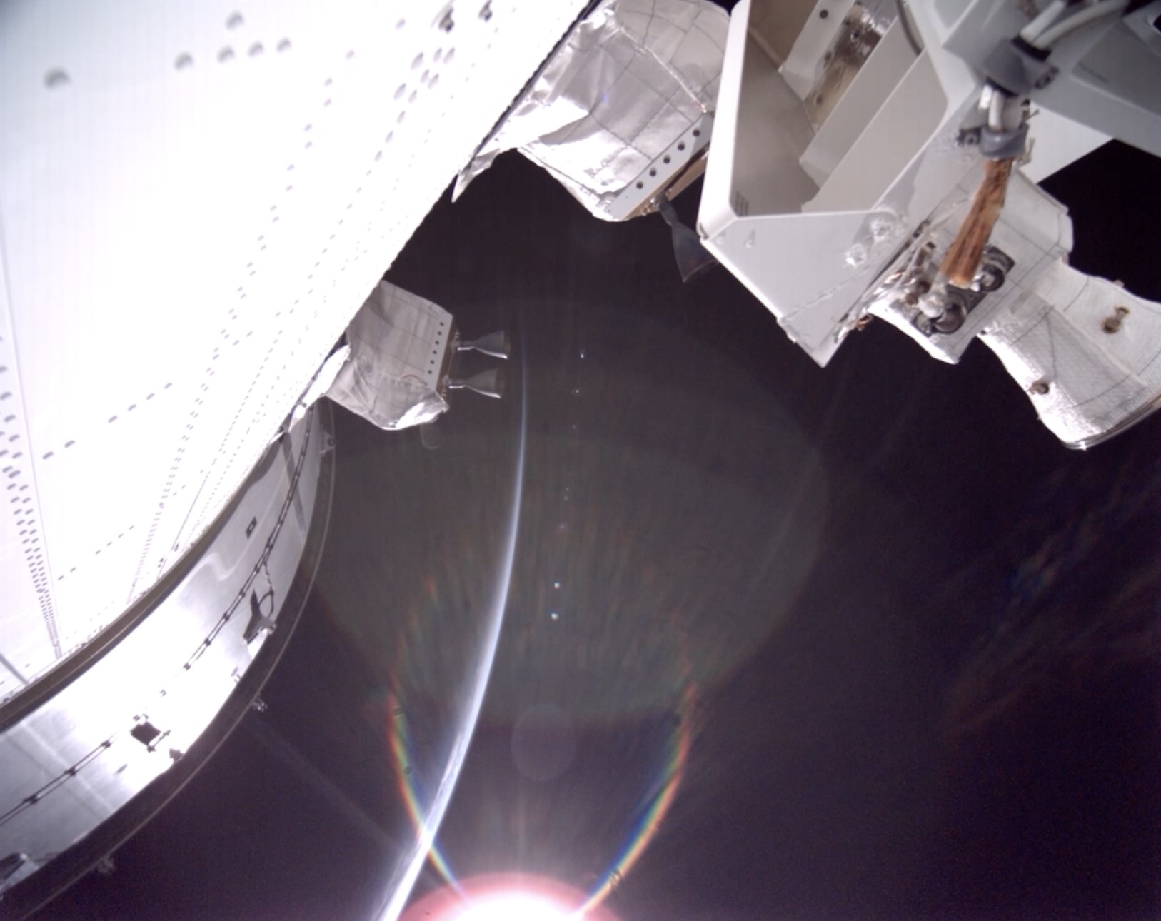 orion-camera-views-of-artemis-ii-ab