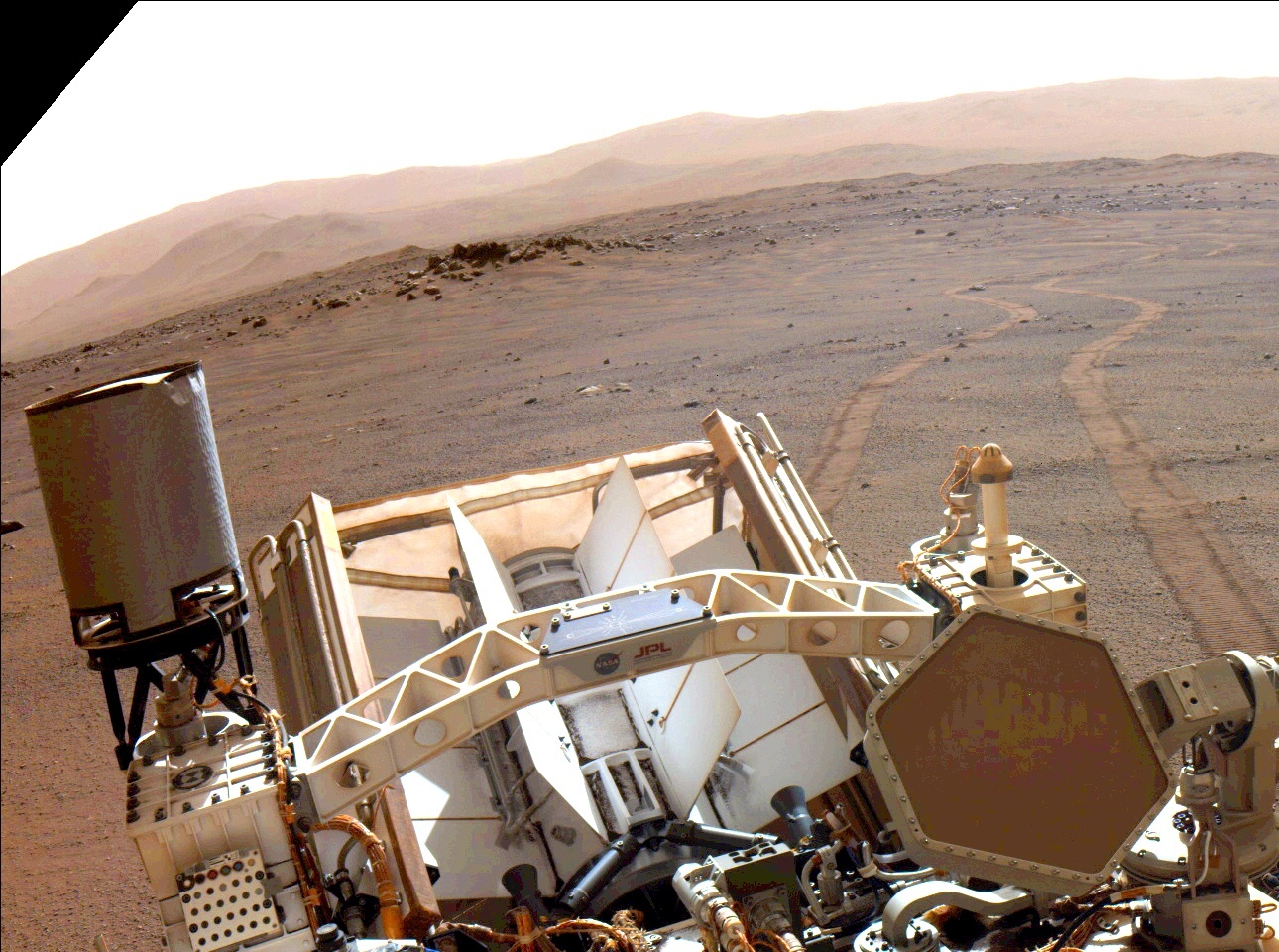 pia25171-figure-a-persevereance-looks-back-at-wheel-tracks-1
