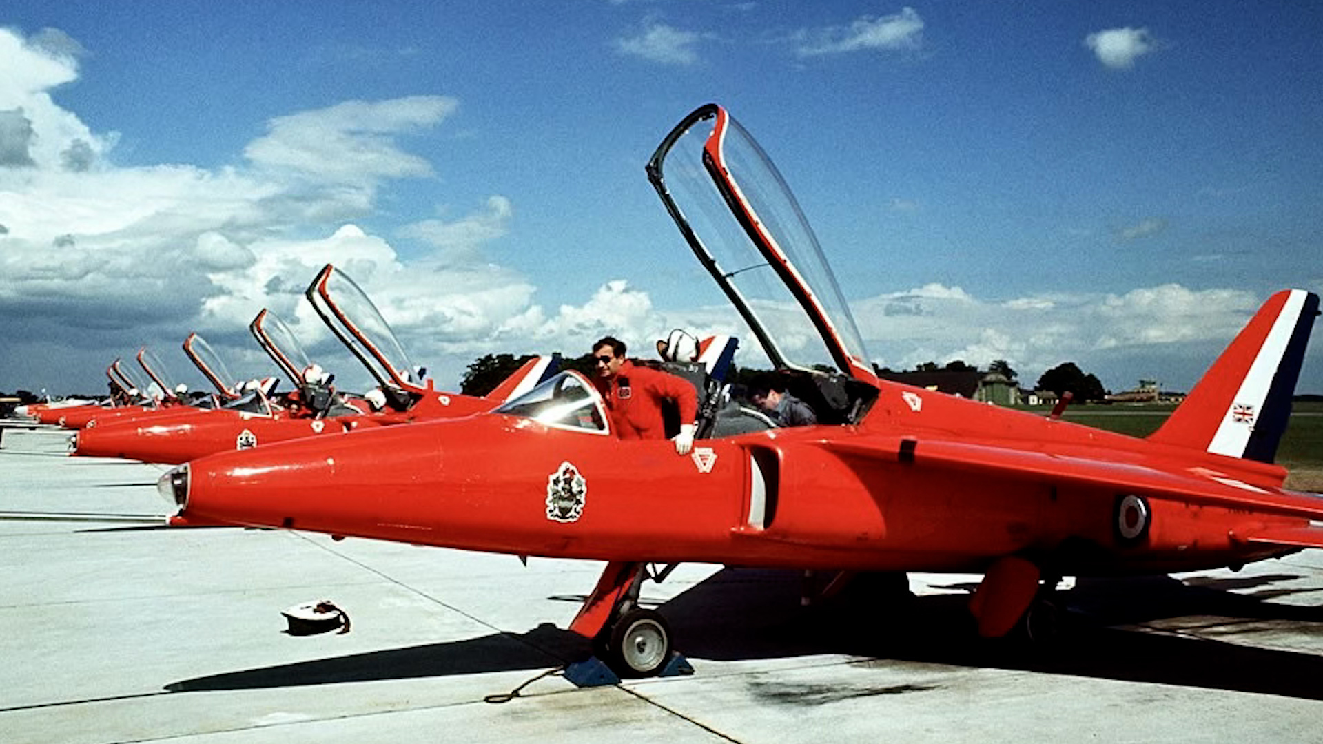 retired-squadron-leader-henry-prince-as-red-7-in-the-red-arrows-credit-ray-deacon-0