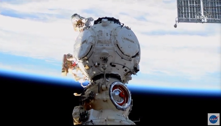 russian-spacewalk-51-aq