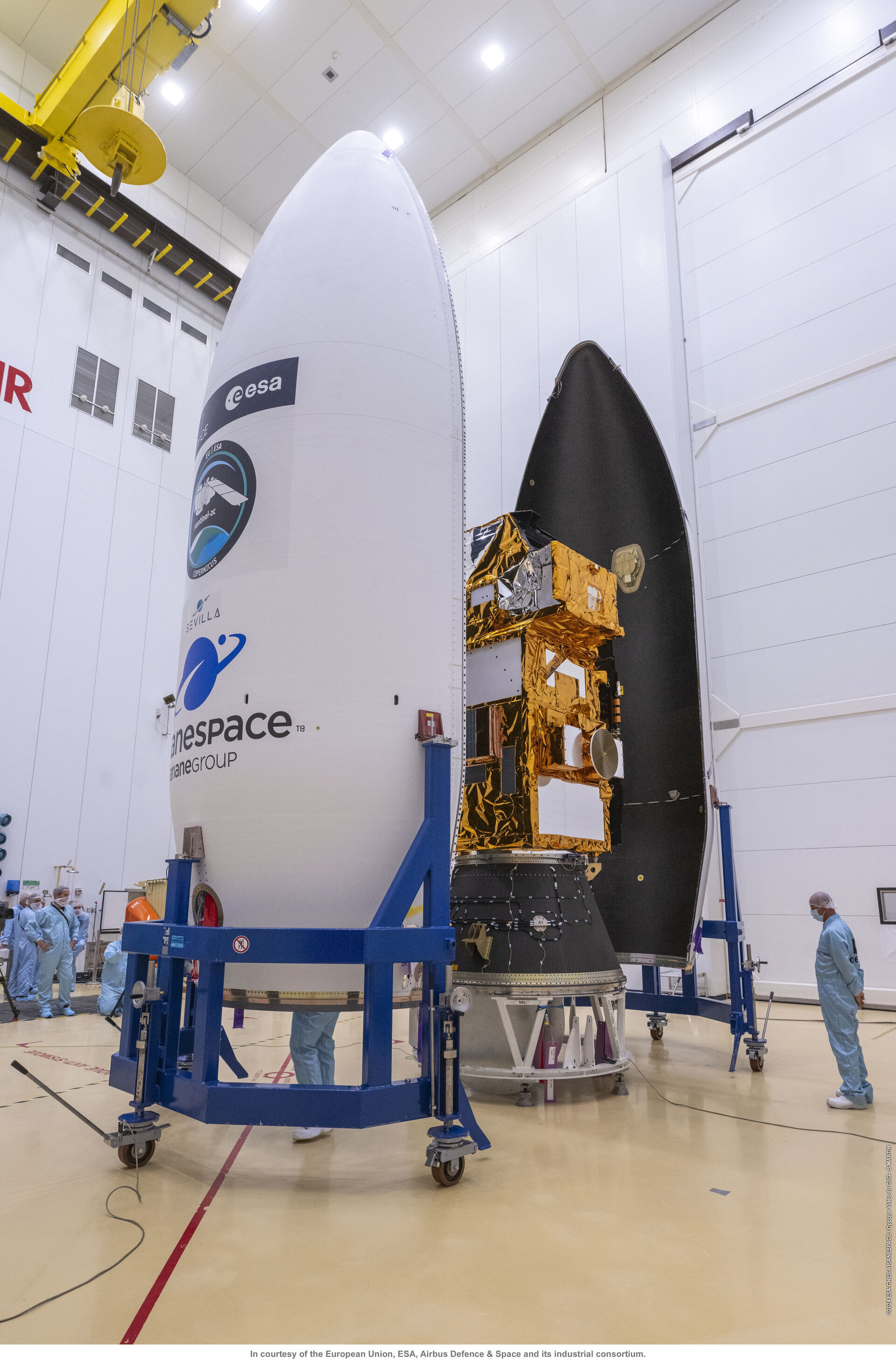 sentinel-2c-being-encapsulated-in-the-vega-fairing-pillars