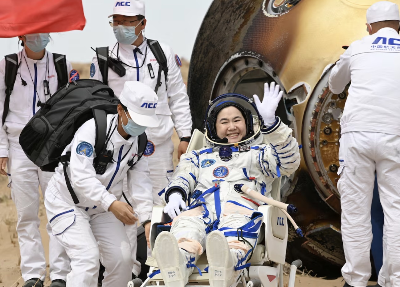 shenzhou-19-return