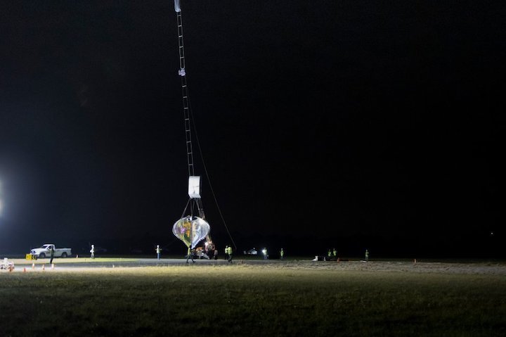 space-tourism-startup-flies-test-balloon-20-miles-high-over-florida-1