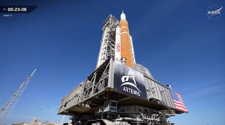 spacex-crew-12-dragon-aee