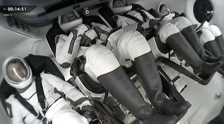 spacex-crew-12-dragon-aek