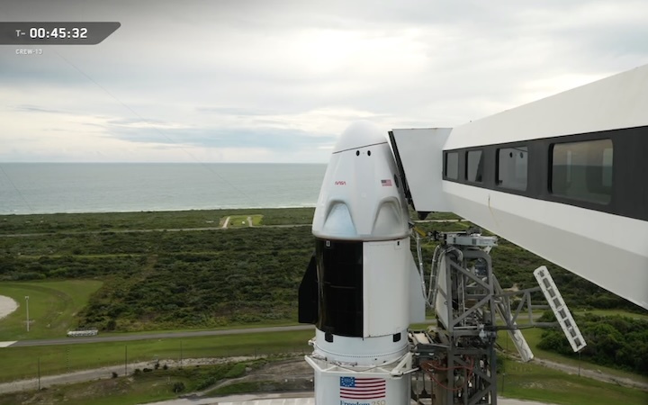 spacex-crew-13-dragon-ao