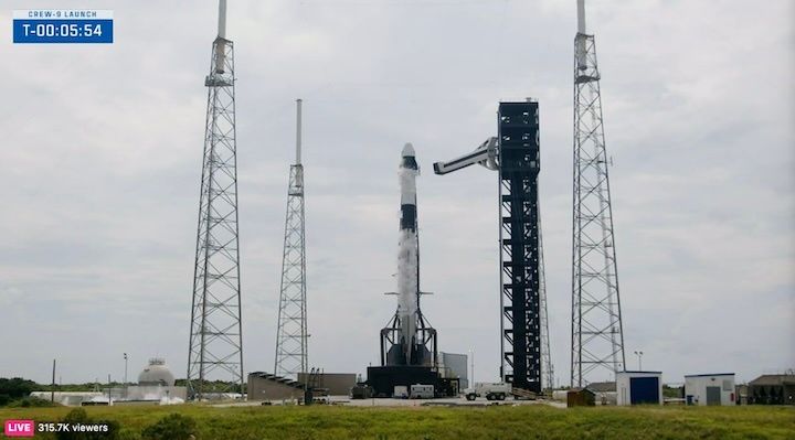 spacex-crew-9-dragon-ae