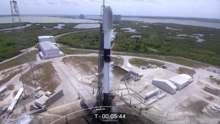 spacex-dragon-cargo25-launch-ab