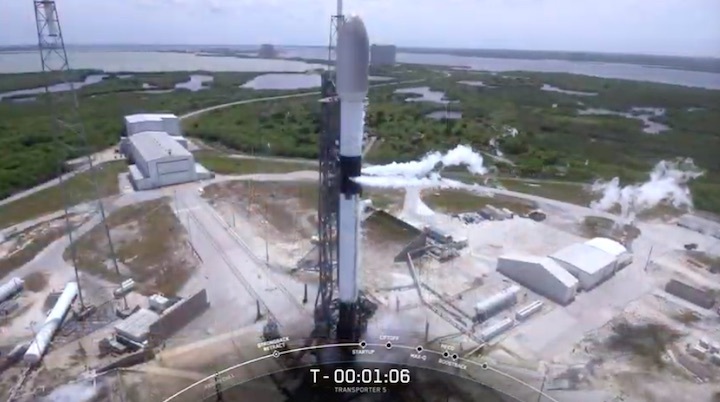 spacex-dragon-cargo25-launch-ae