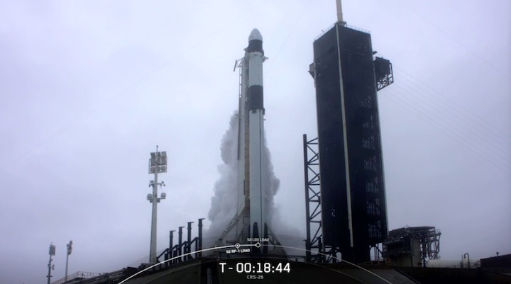 spacex-dragon-crs26-launch-ae
