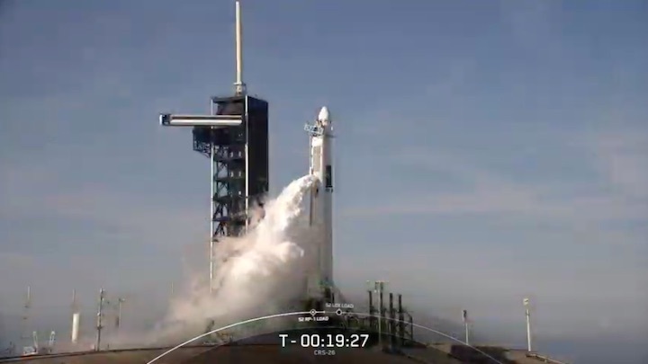 spacex-dragon-crs26-launch-bc
