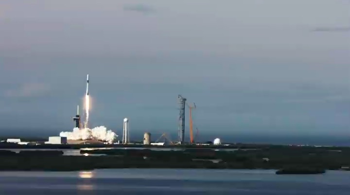 spacex-dragon-crs26-launch-bfa
