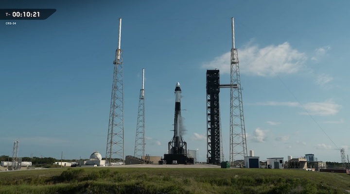 spacex-dragon-crs34-launch-a