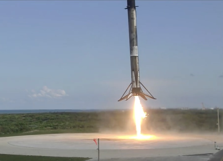 spacex-dragon-crs34-launch-ang