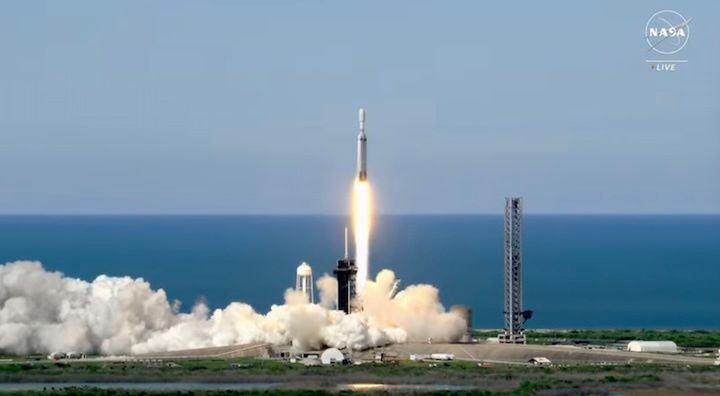 spacex-falcon-heavy-goes-u-mission-ag