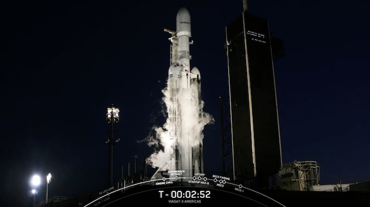 spacex-falcon-heavy-viasat3-launch-ae