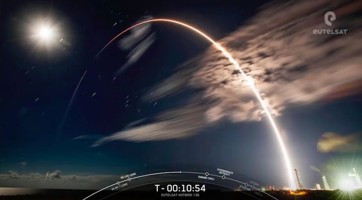 spacex-hot-bird-launch-aa