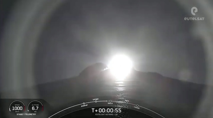 spacex-hot-bird-launch-am