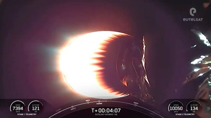 spacex-hot-bird-launch-aua
