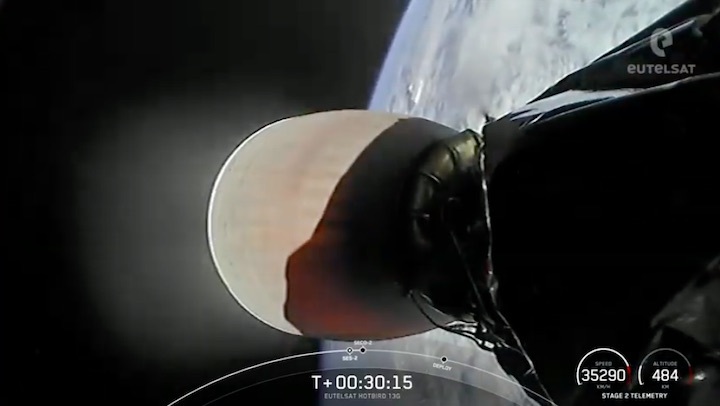 spacex-hot-bird-launch-awe