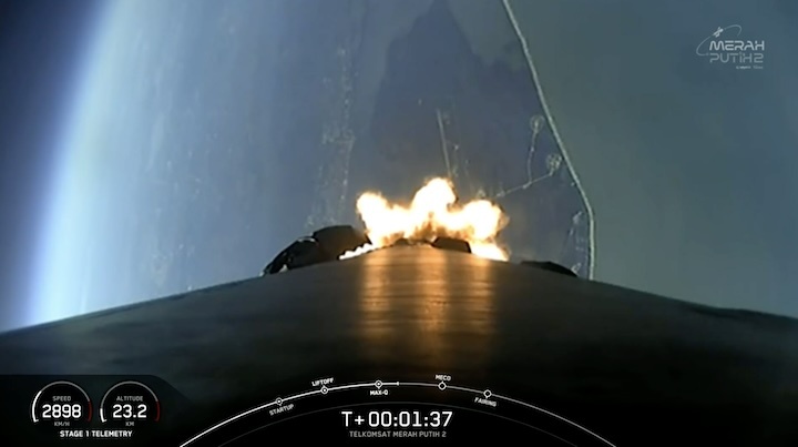 spacex-indonesien-sat-launch-aj
