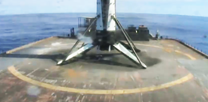 starlink-14-falcon-9-b1060-102420-webcast-spacex-landing-4
