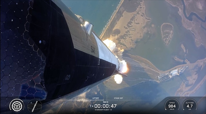 starships-14-launch-akd