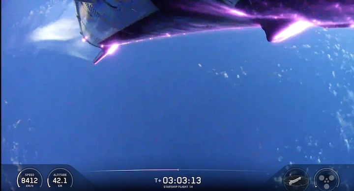 starships-14-launch-azzr