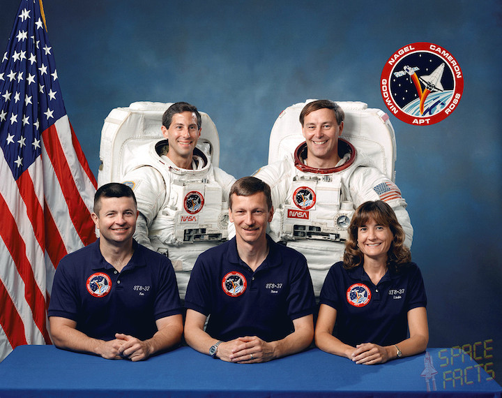sts-37-1