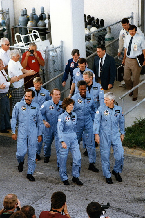sts-61a-1