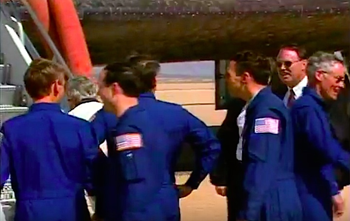 sts36-mission-bw