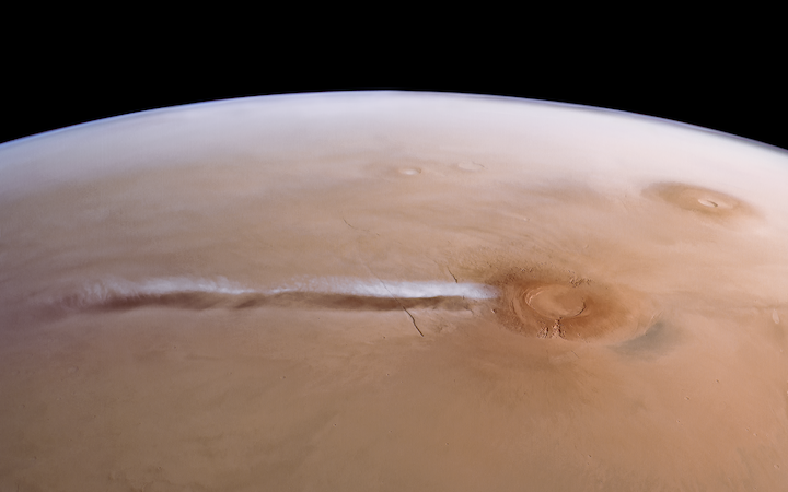 the-arsia-mons-elongated-cloud-as-seen-by-mars-express-pillars