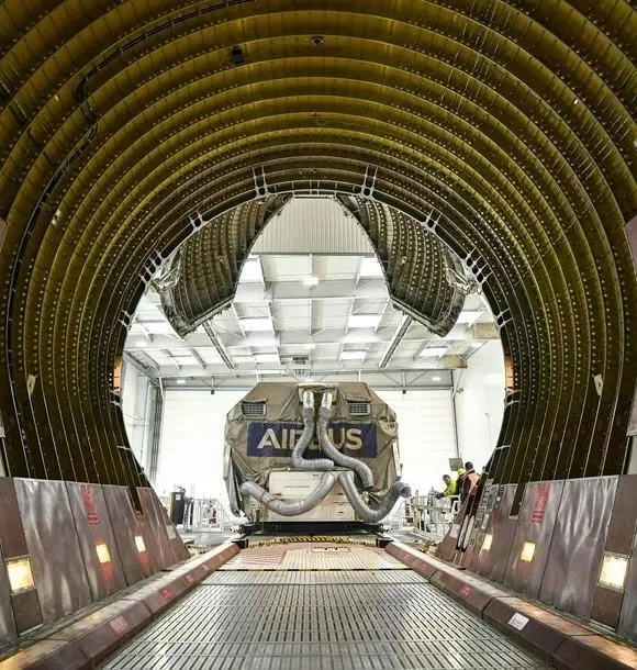 thurara-4-satellite-container-being-loaded-into-the-beluga-aircraft-copyright-airbus