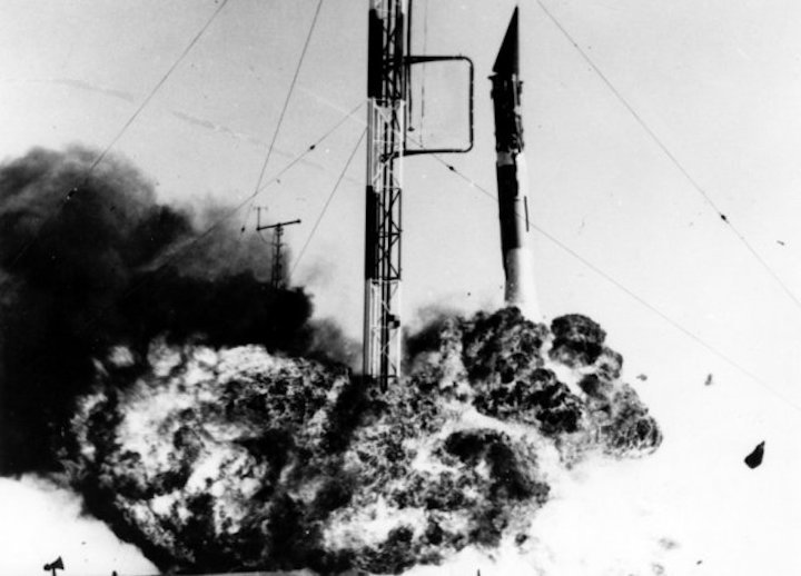 vanguard-rocket-exlodes-launch