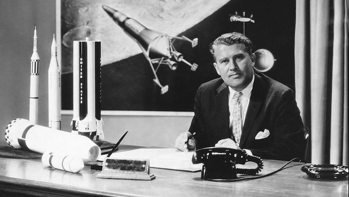 werner-von-braun-the-german-born-american-rocket-engineer-news-photo-1582489657